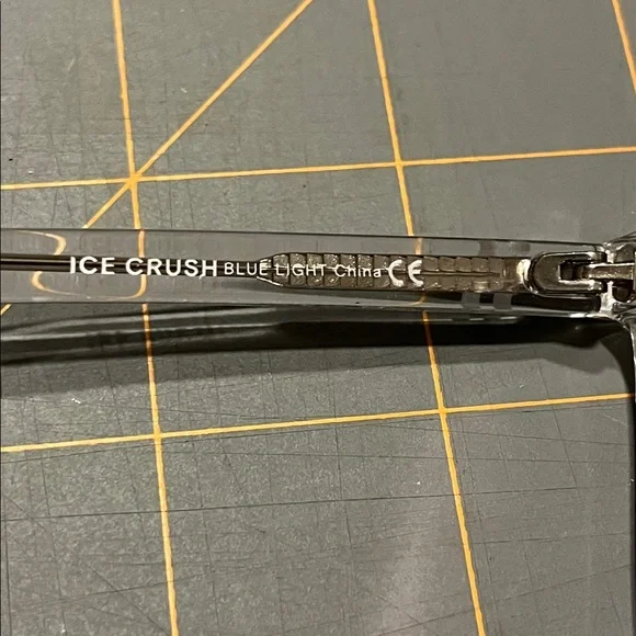 Blenders Clear Frame Ice Crush Blur light Glasses nwot - Picture 3 of 3